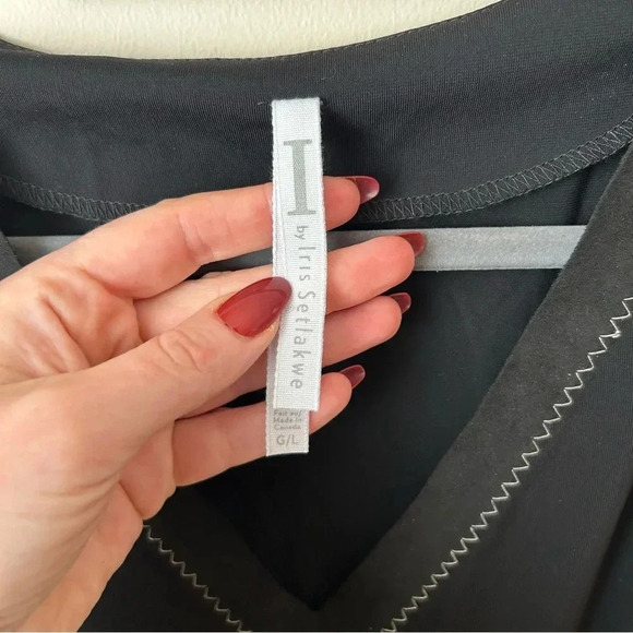 Iris Setlakwe Black V-Neck Suede Trim Stretch Shell Black Tank Top Women’s Large - Picture 3 of 6